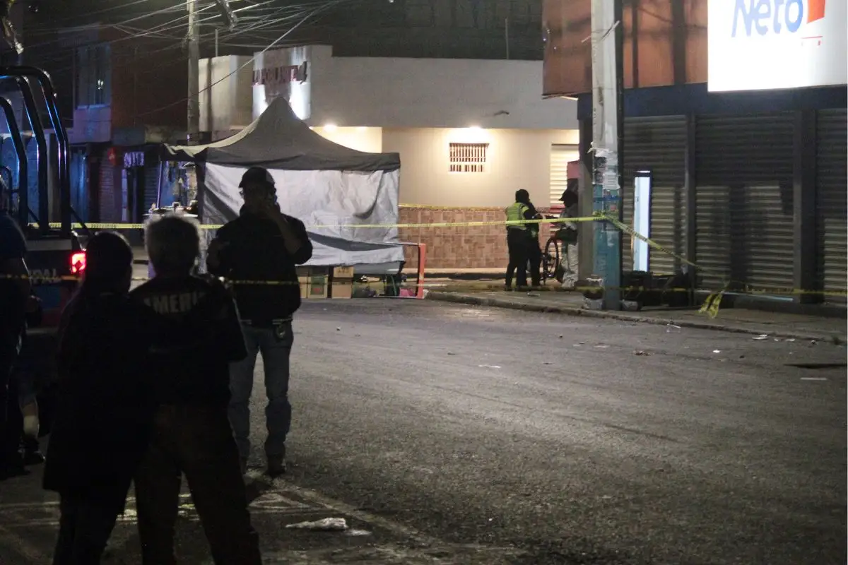 Asesinan a dos primos en bar clandestino de Playas del Sur