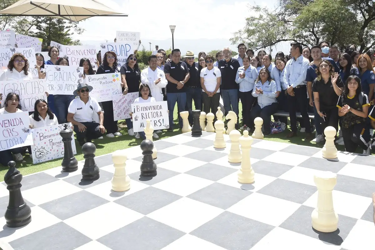 Coloca Lilia Cedillo primera piedra de edificio para preparatoria en Tehuacán 2 Coloca Rectora Lilia Cedillo primera piedra de edificio para preparatoria de Tehuacán