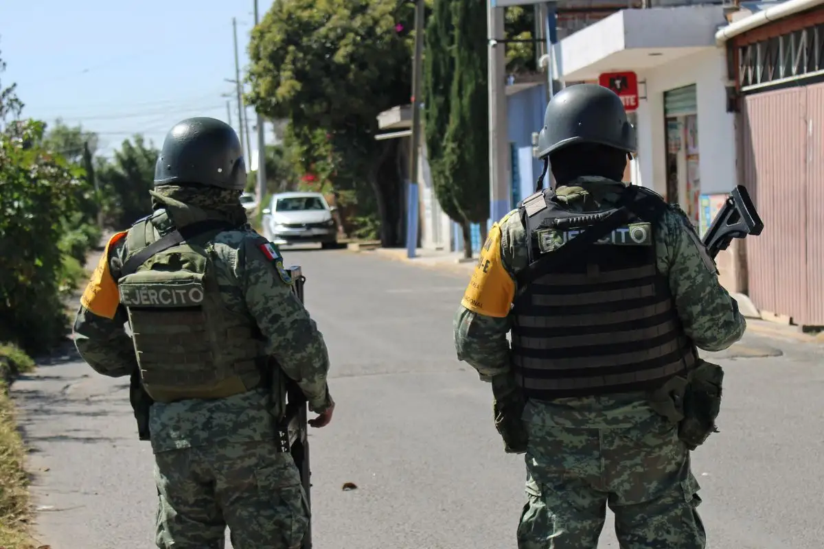 Incendian coche con cadáver dentro en la colonia Bosques de Amalucan 2 Incendian coche con un cadáver dentro en la colonia Bosques de Amalucan