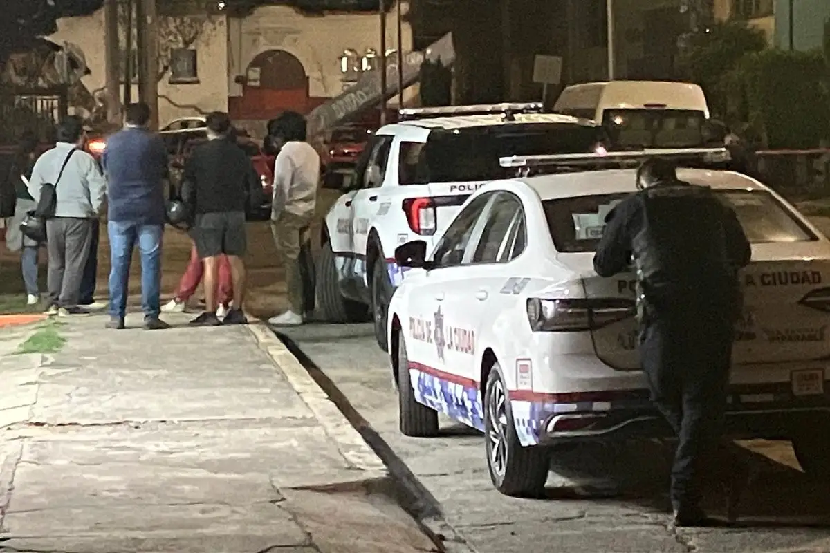 Siguen a cuentahabiente de Angelópolis a Totimehuacan y lo balean para robarle dinero 1 Cuentahabiente fue baleado en Totimehuacan tras retirar dinero