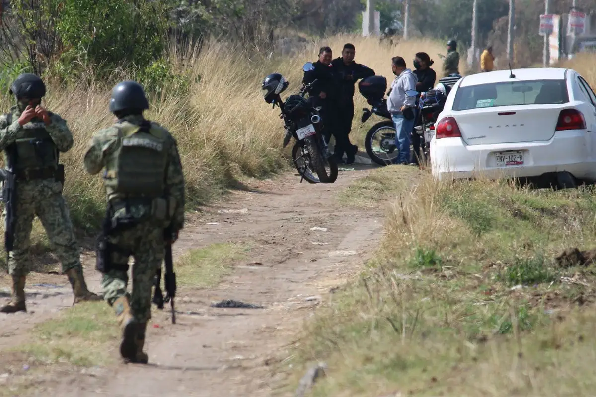 Cuerpo con narcomensaje es encontrado en una banqueta de Xicotlán 1 cuerpo en Xicotlán