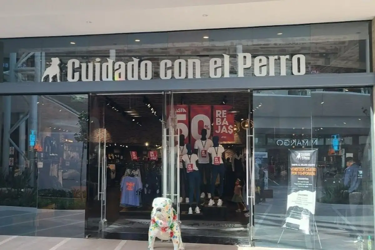 Lo detienen por acosador: empleado grababa a menor en probador de Cuidado con el Perro 1 Lo detienen por grabar a una joven en el probador de tienda