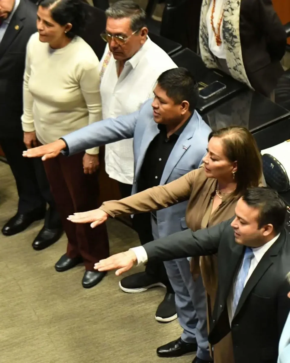 De La Academia al Congreso: Erasmo Catarino toma protesta como senador, pero sustituto 2 De La Academia al Congreso: Erasmo Catarino toma protesta como senador, pero sustituto