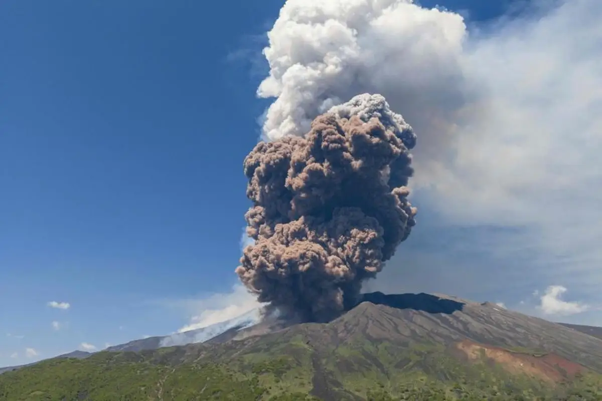 Así se vio la erupción del Monte Etna en Silicia