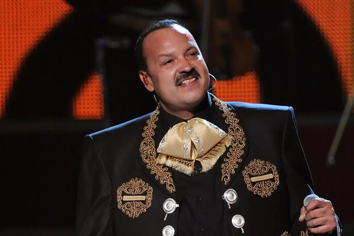 La infidelidad viene de familia: Pati Chapoy le dice a Pepe Aguilar en plena entrevista 1 La infidelidad viene de familia: Pati Chapoy le dice a Pepe Aguilar en plena entrevista