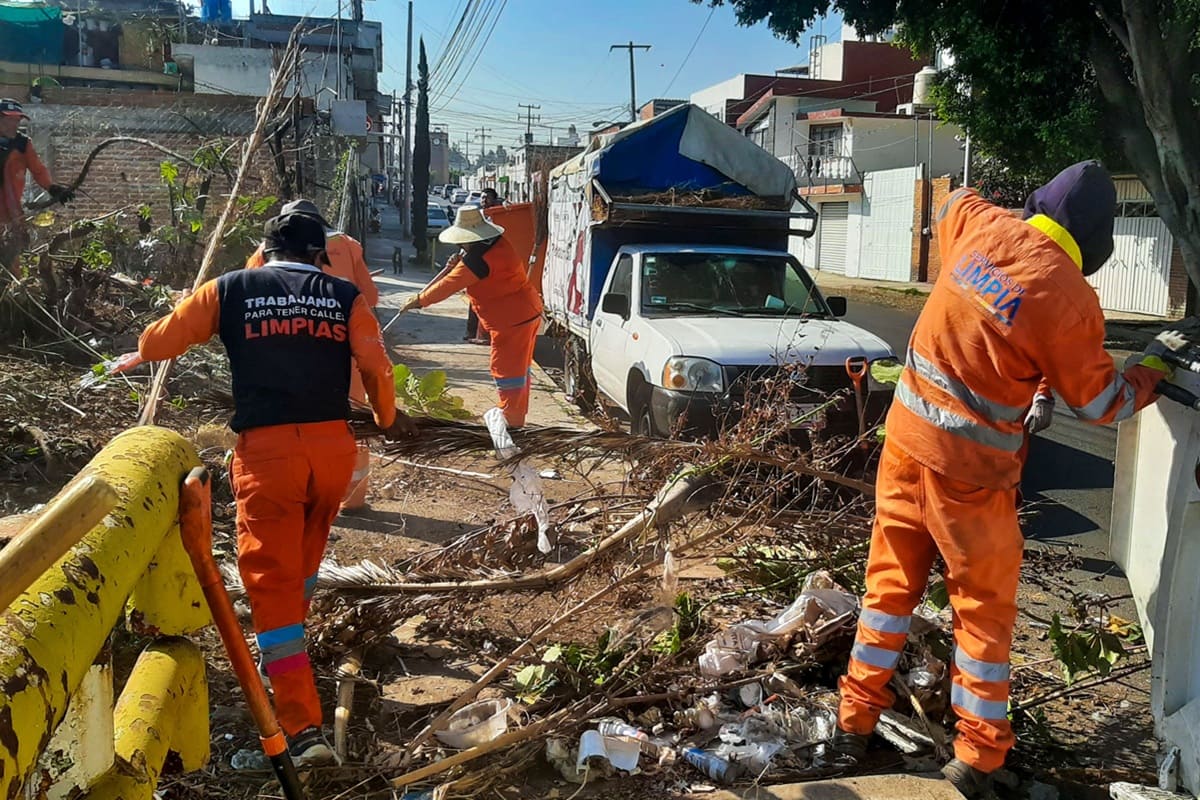 Refuerza Organismo de Limpia acciones preventivas ante temporada de lluvias 1 limpia barranca de zaragoza