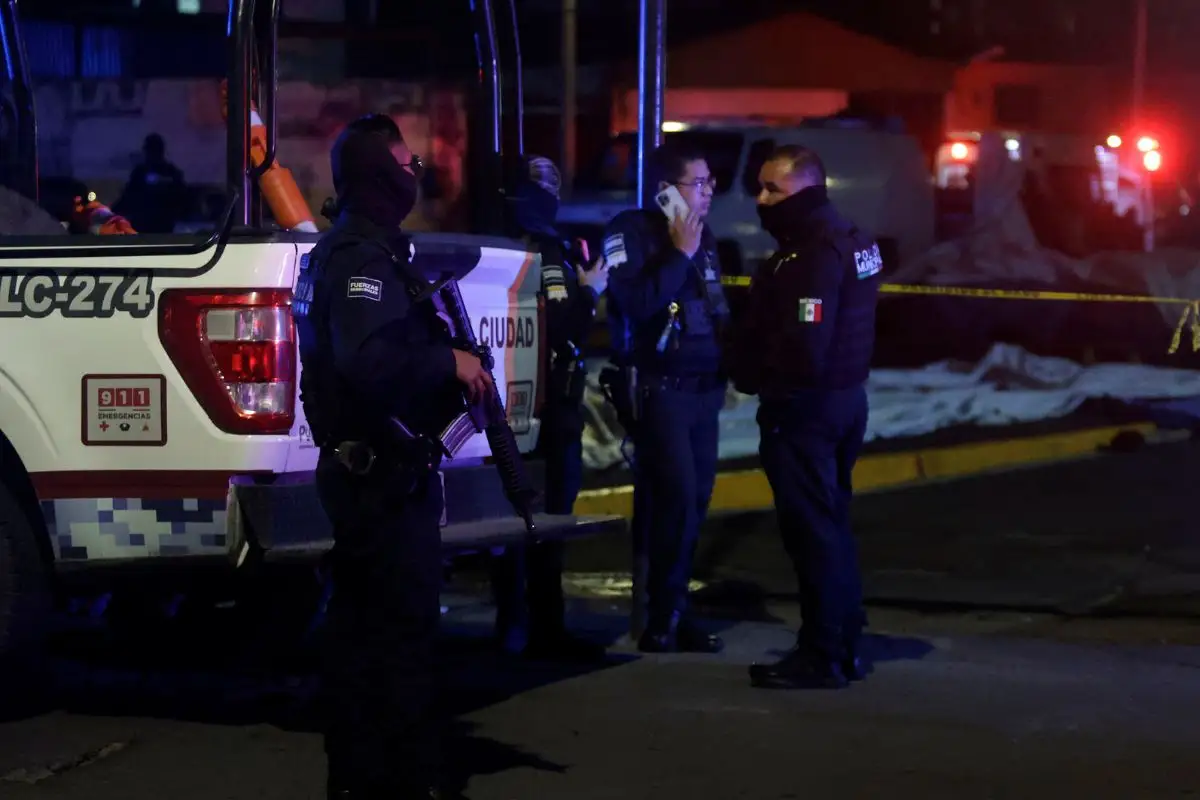 Ejecutan a pareja en un puesto de antojitos en Puebla