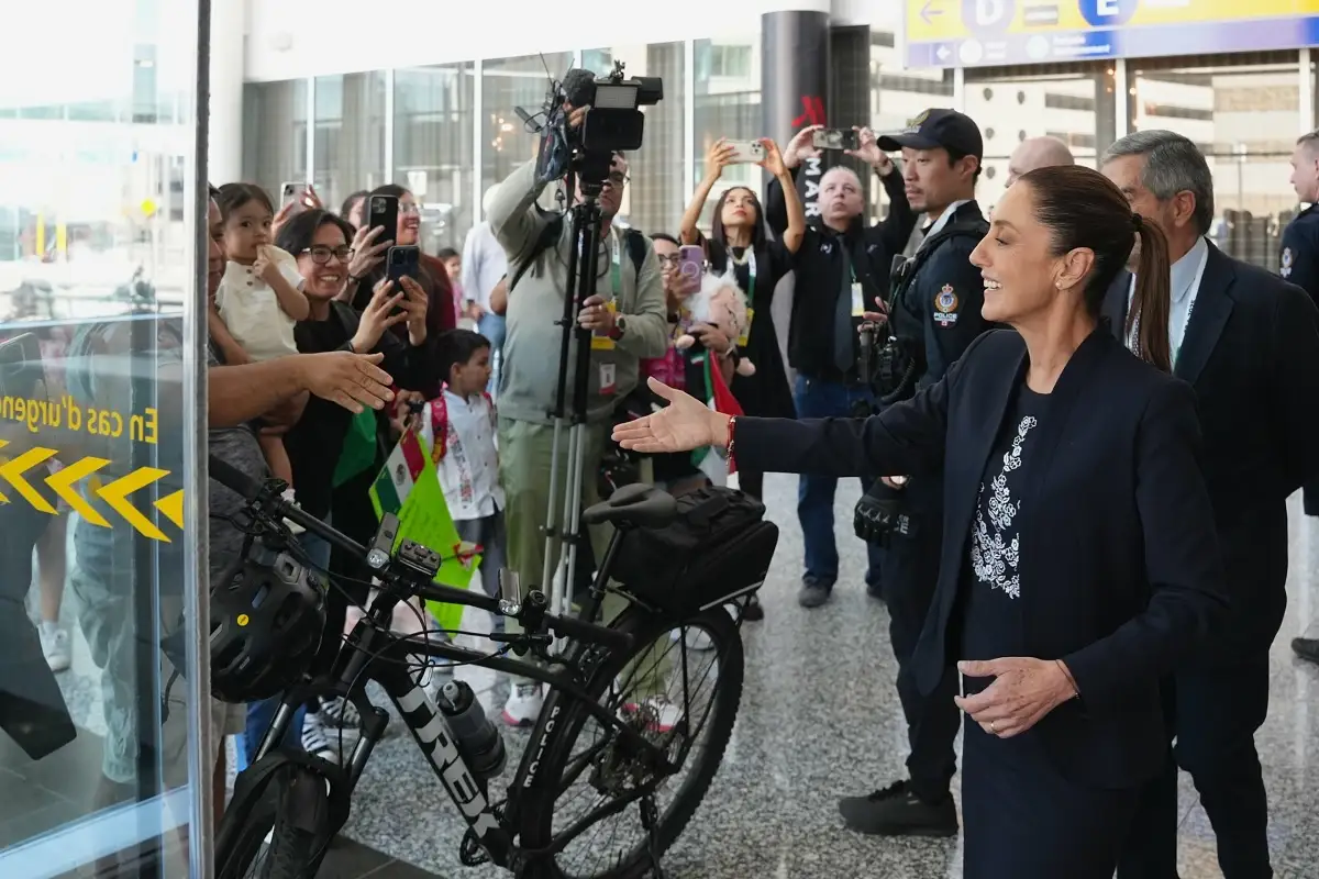 Sheinbaum en el G7 es recibida por Mark Carney, primer ministro de Canadá