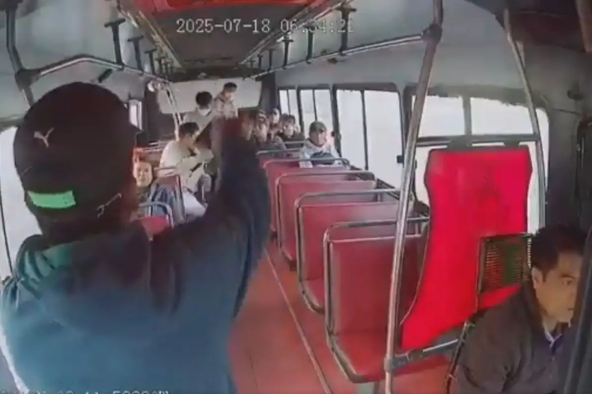 VIDEO: A punta de pistola, tres sujetos asaltan Ruta Mazame en Canoa 1 A punta de pistola, tres sujetos asaltan Ruta Mazame en Canoa