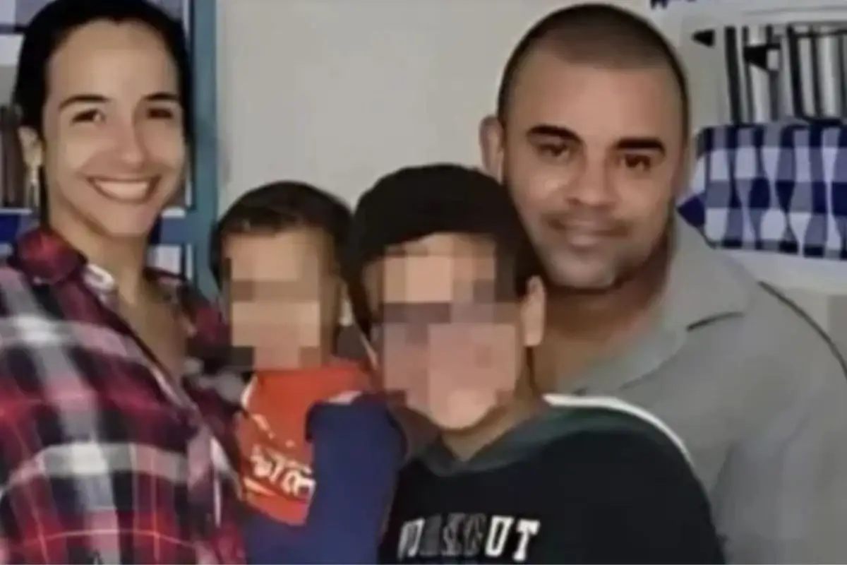 Adolescente asesina a su familia para complacer a su novia virtual y le envía fotos 1 Adolescente asesina a su familia para complacer a su novia virtual y le envía fotos