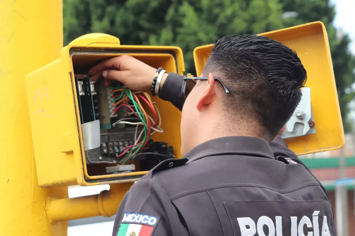 Avanza la modernizacion de semaforos en San Pedro Cholula 2