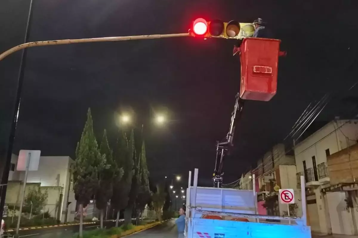 Avanza la modernizacion de semaforos en San Pedro Cholula 6