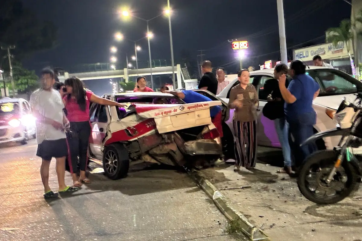 Encuentran a gemelos dentro de una maleta tras accidente vial en Minatitlán 1 Encuentran a gemelos dentro de una maleta tras accidente vial en Minatitlán