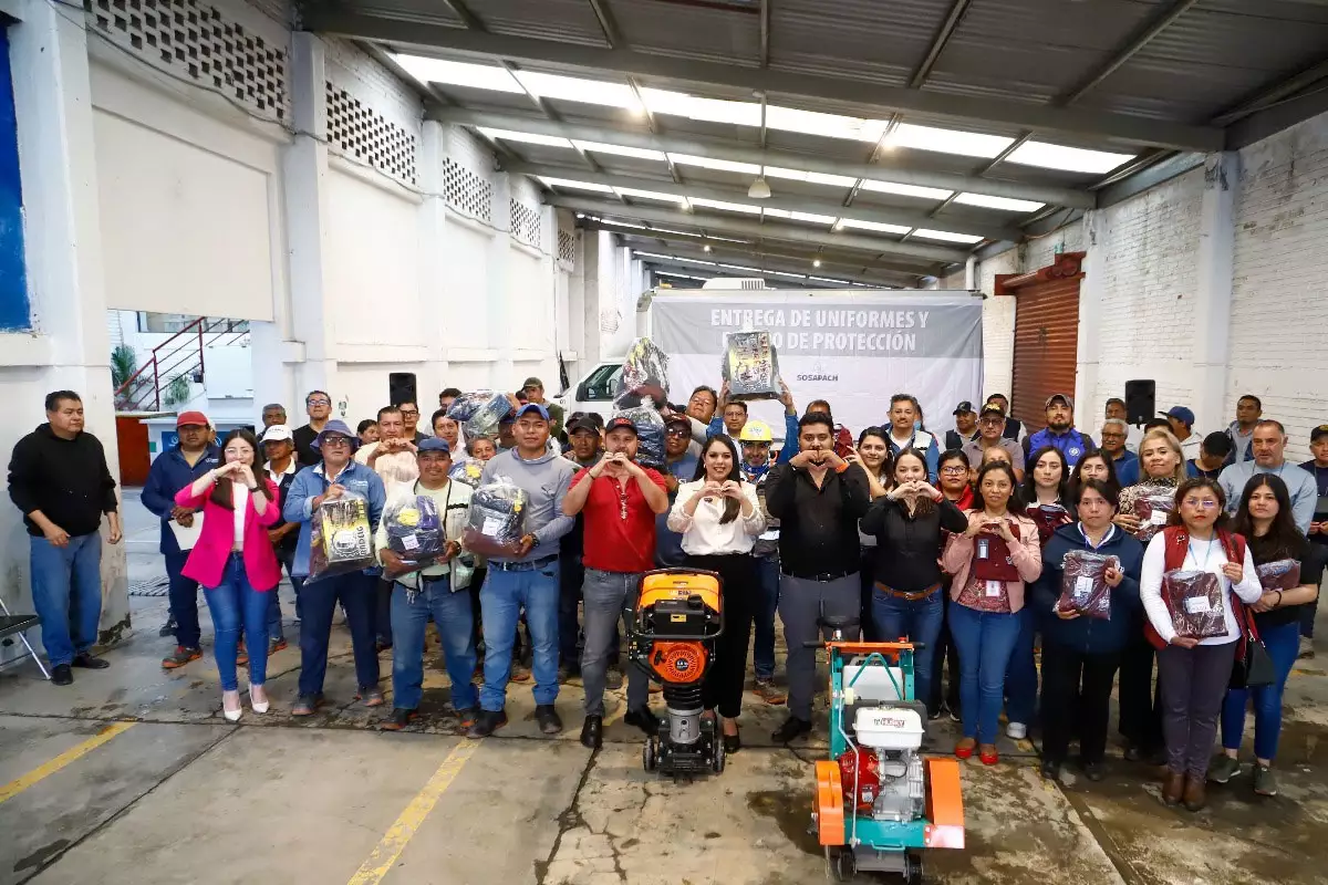 Equipa Tonantzin Fernandez a trabajadores del SOSAPACH para fortalecer el servicio 4