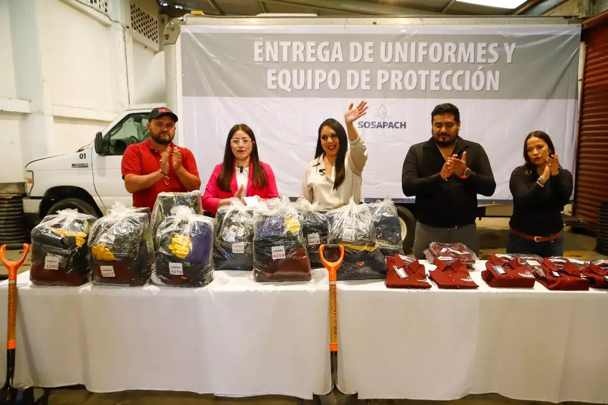 Equipa Tonantzin Fernandez a trabajadores del SOSAPACH para fortalecer el servicio 5