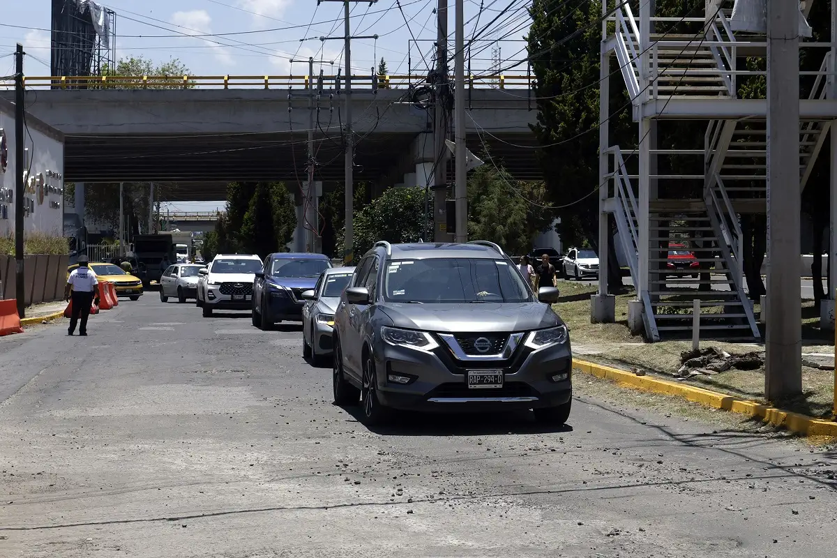 Inicia rehabilitación de laterales de la Recta a Cholula; Pemex donará otros 60 mdp en pétreos 3 Inicia rehabilitación de las laterales de la Recta a Cholula; Pemex donará otros 60 mdp en pétreos