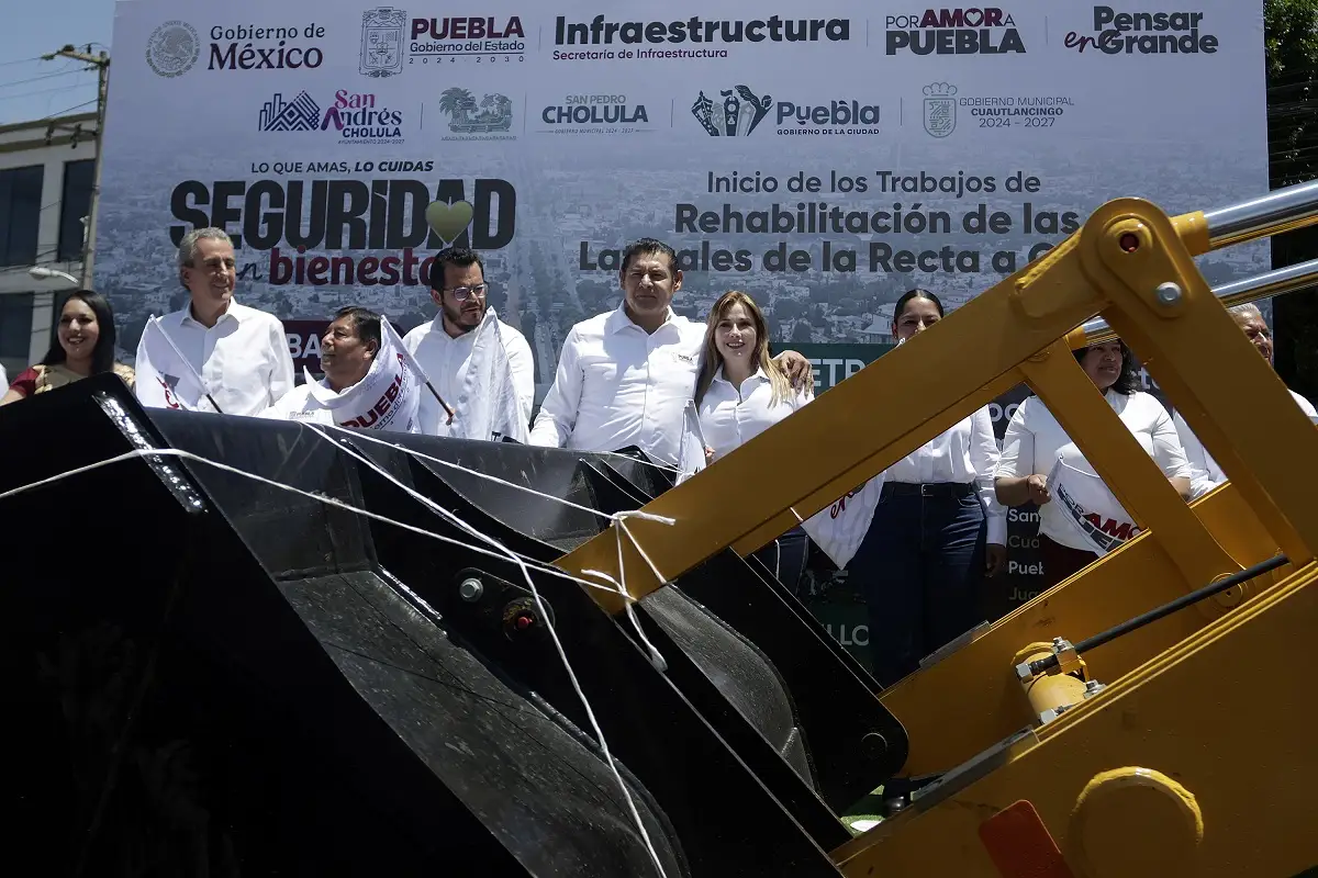 Inicia rehabilitación de laterales de la Recta a Cholula; Pemex donará otros 60 mdp en pétreos 1 Inicia rehabilitación de laterales de la Recta a Cholula; Pemex donará otros 60 mdp en pétreos