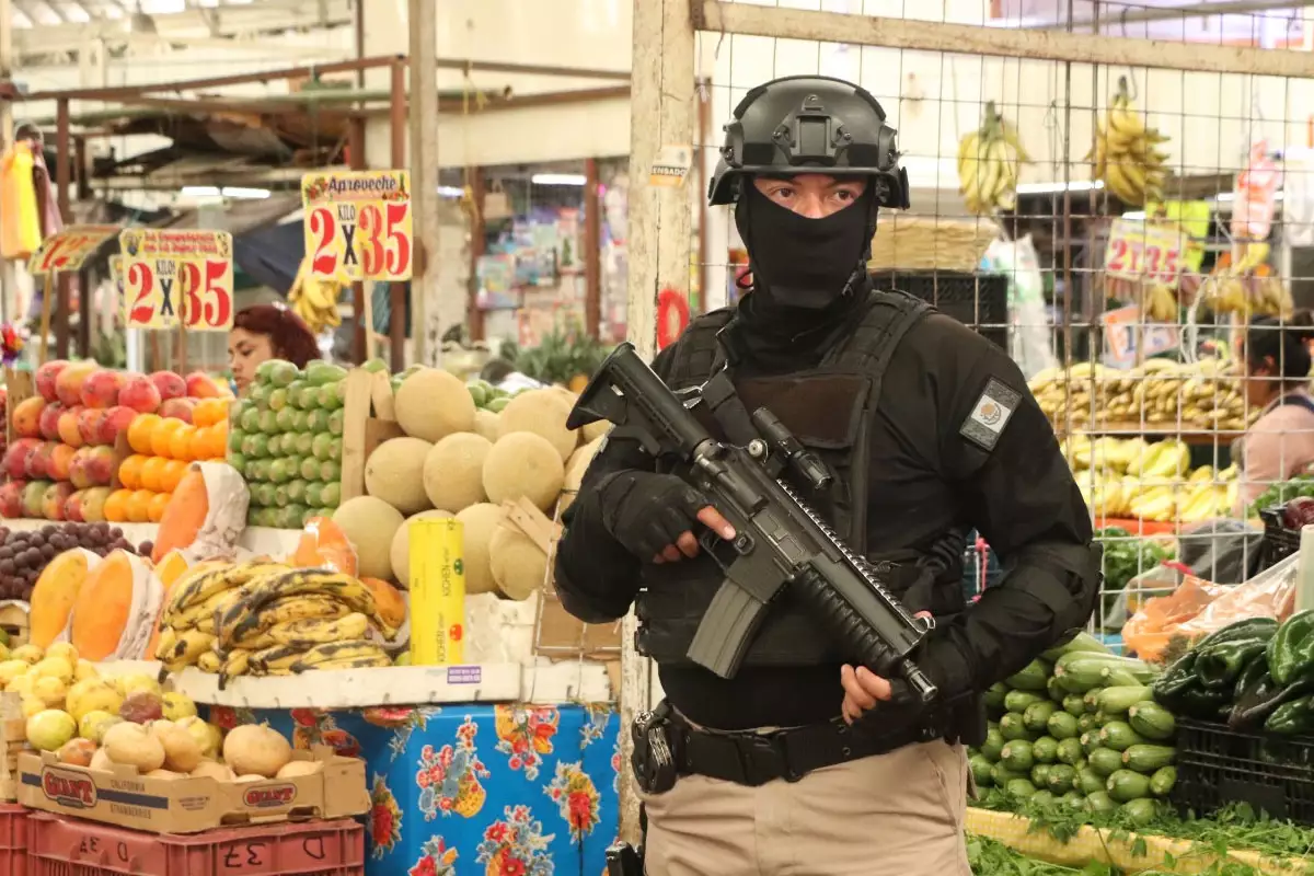 Operativos permanentes en mercados de San Pedro Cholula para salvaguardar el orden y la seguridad 4