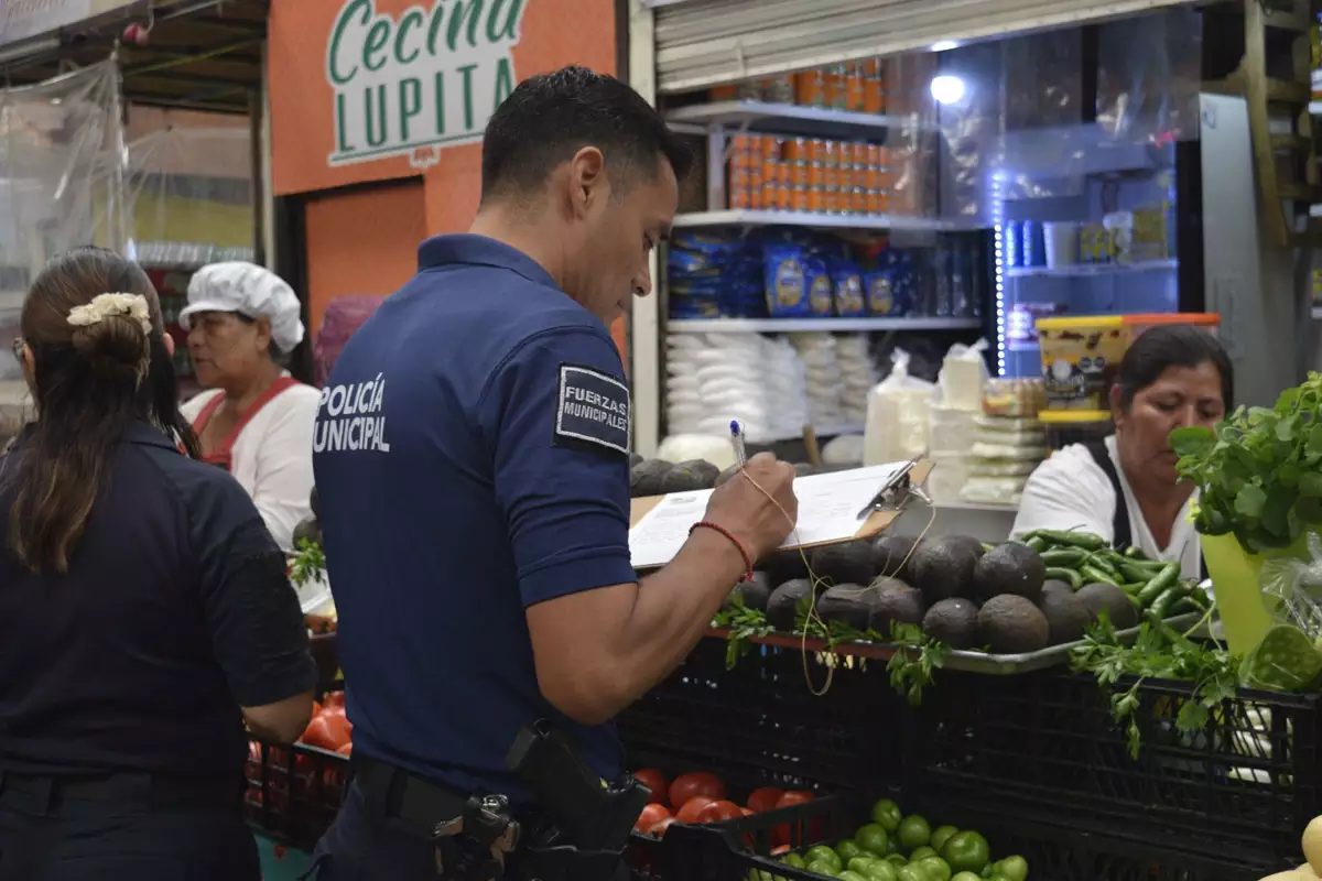 Policia de San Pedro Cholula suma a mas comerciantes al comite de seguridad del Tianguis de Xixitla 2