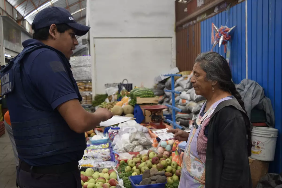 Policia de San Pedro Cholula suma a mas comerciantes al comite de seguridad del Tianguis de Xixitla 5