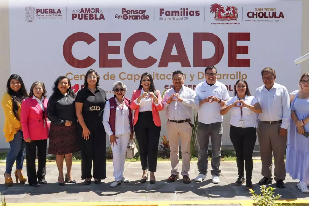 Reafirma Tonantzin Fernández su compromiso con la educación en San Pedro Cholula 3 Reafirma Tonantzin Fernandez su compromiso con la educacion en San Pedro Cholula 2