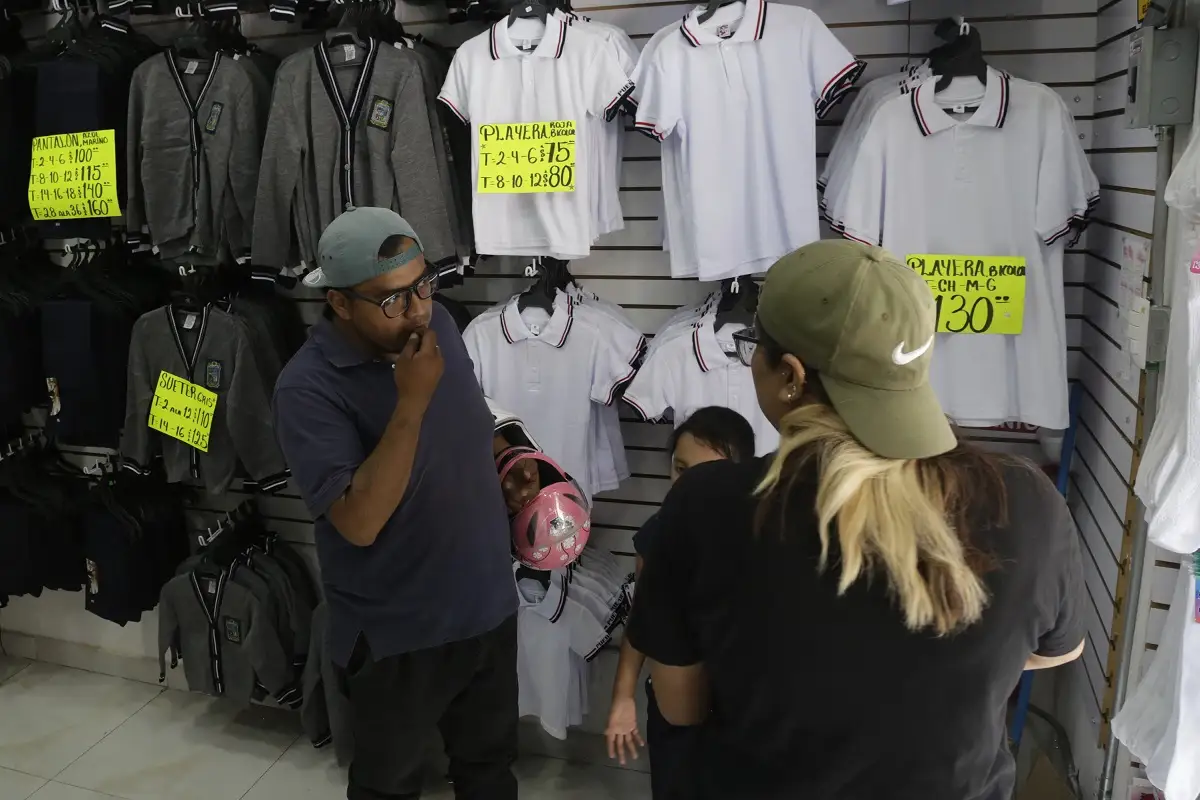 Uniformes escolares en Puebla así será la entrega que planea Gobierno del Estado para el ciclo 2025-2026