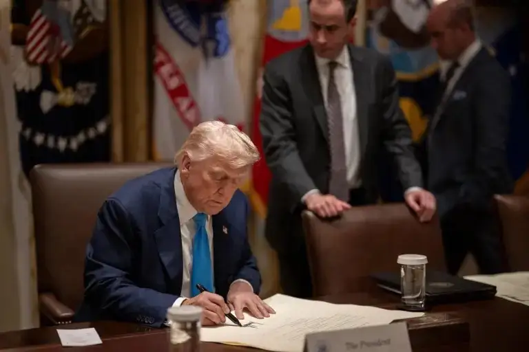 Trump confirma entrada en vigor de aranceles de Estados Unidos al cobre