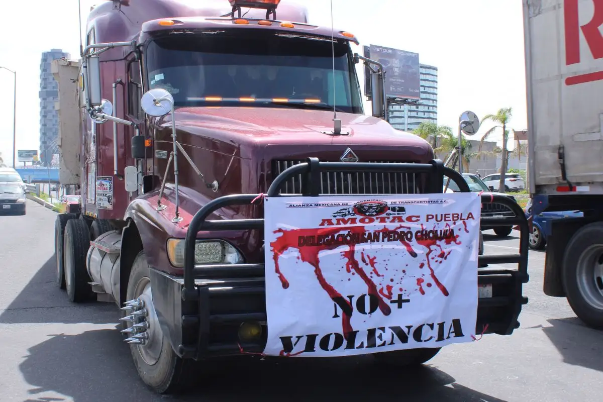 ¿Por qué realiza nuevamente bloqueos la AMOTAC? 1 Bloqueos de AMOTAC, para exigir mayor seguridad en Puebla