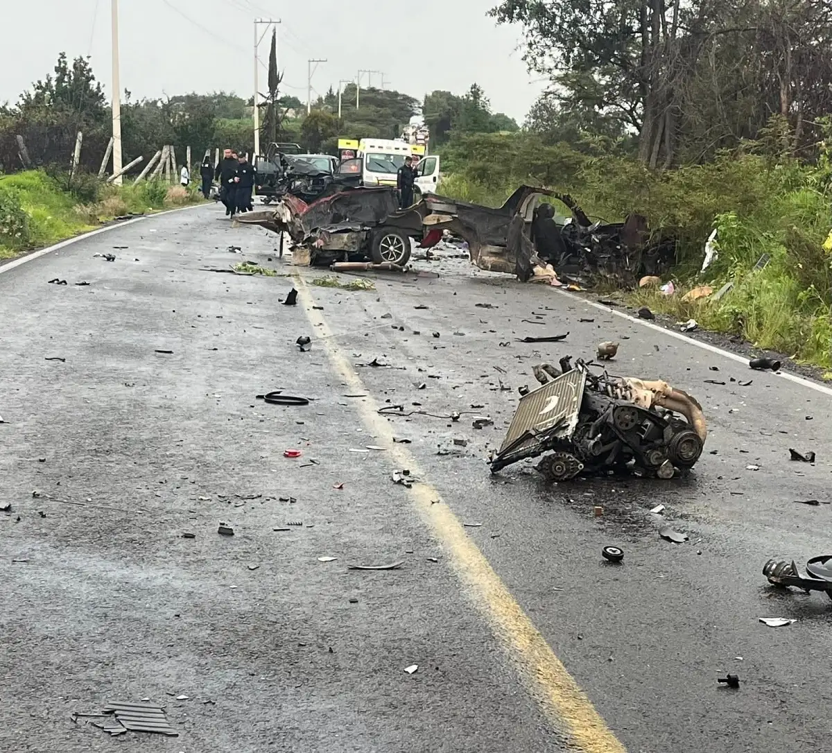 Motor sale proyectado en choque en Nealtican que dejo seis muertos, entre ellos niños 2 Mueren 6 personas en choque en Nealtican