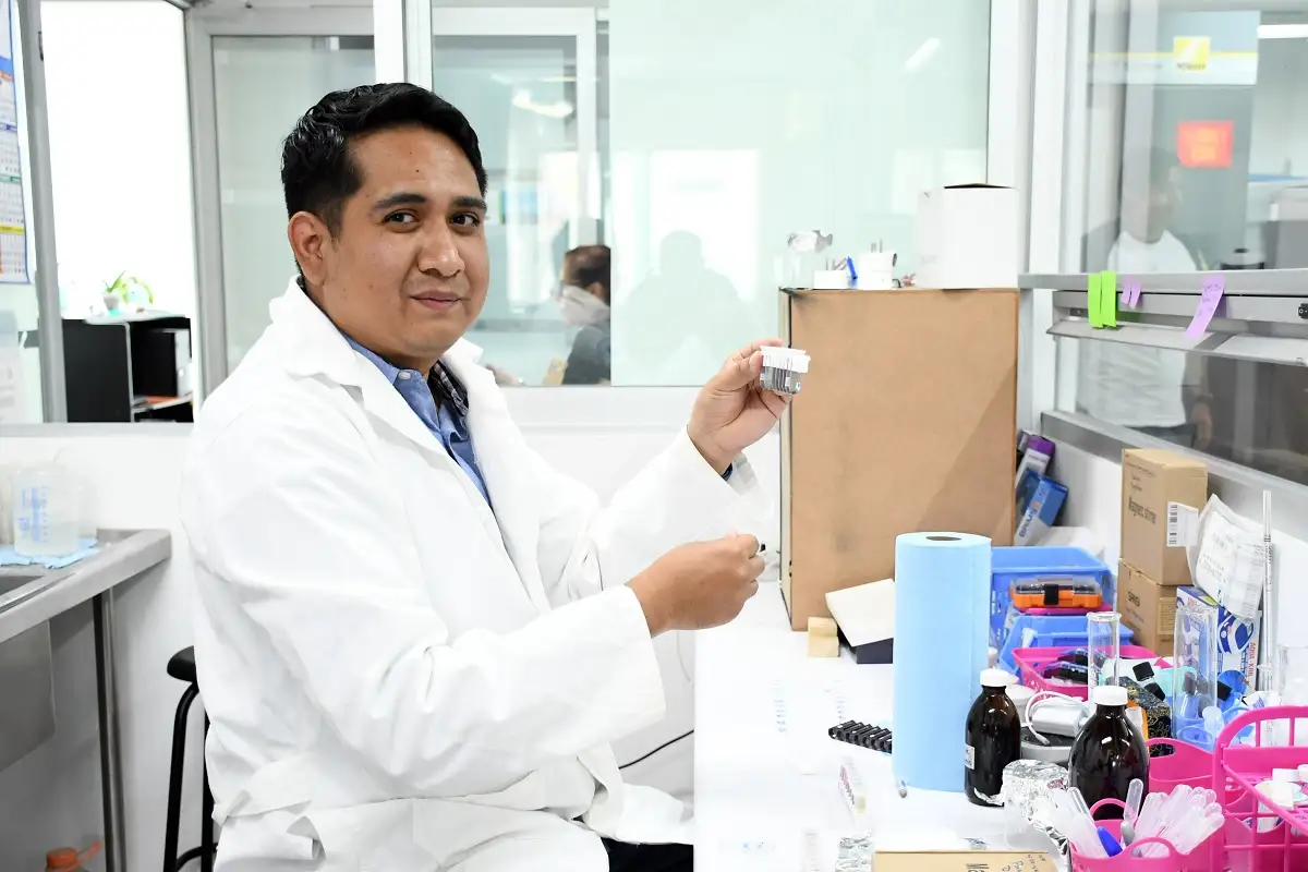 En la BUAP se desarrolla tecnología para eliminar colorantes textiles y fármacos 1 científicos de la BUAP desarrollan tecnologías para eliminarlos