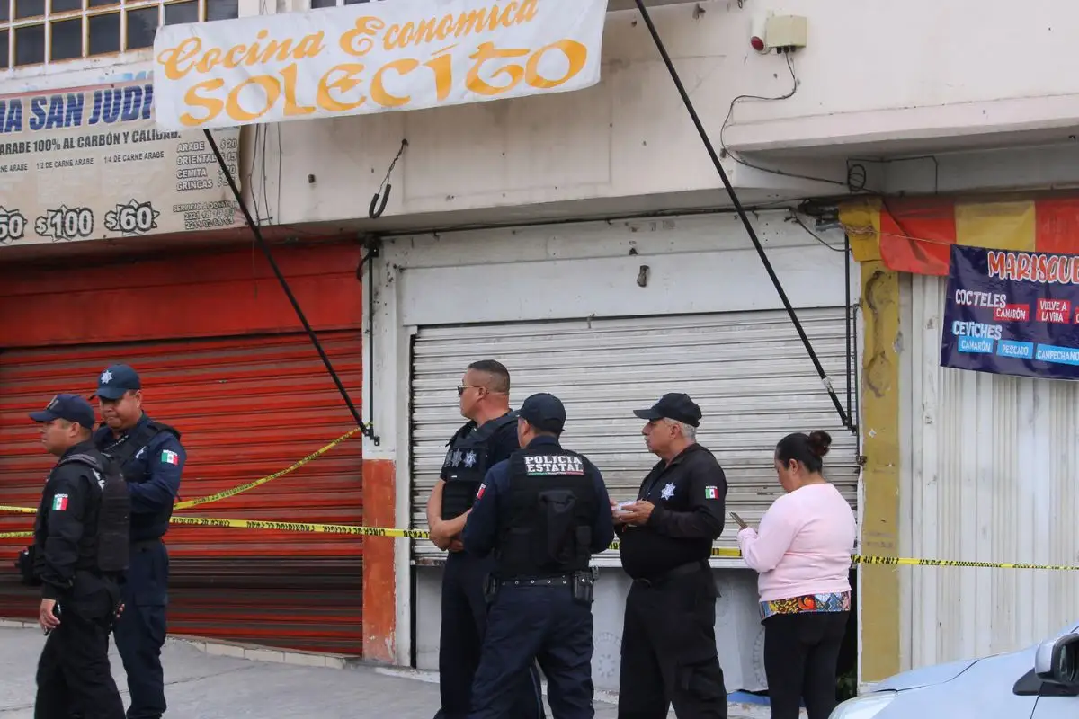 Ejecutan a policía custodio tras concluir su turno en el penal de San Miguel 1 Ejecutan a policía custodio tras concluir su turno en el penal de San Miguel