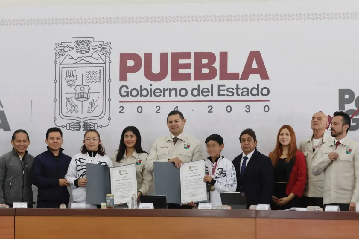 Así será el escudo de la UDEP que estará lista en un año 4 Así será el escudo de la UDEP que estará lista en un año