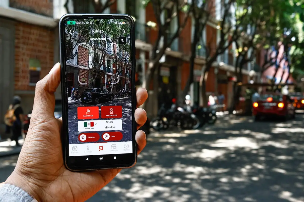 Ingresos por parquímetros en Puebla bajan pese a más cajones