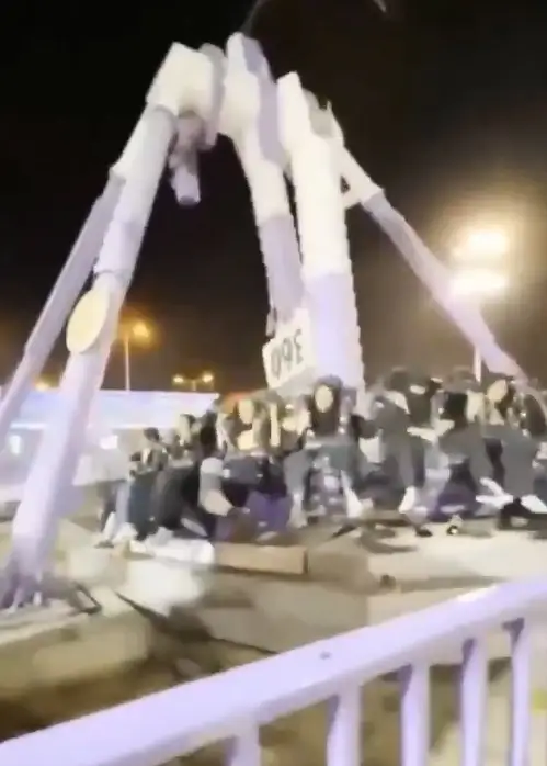 Colapsa juego mecánico en Green Mountain Park