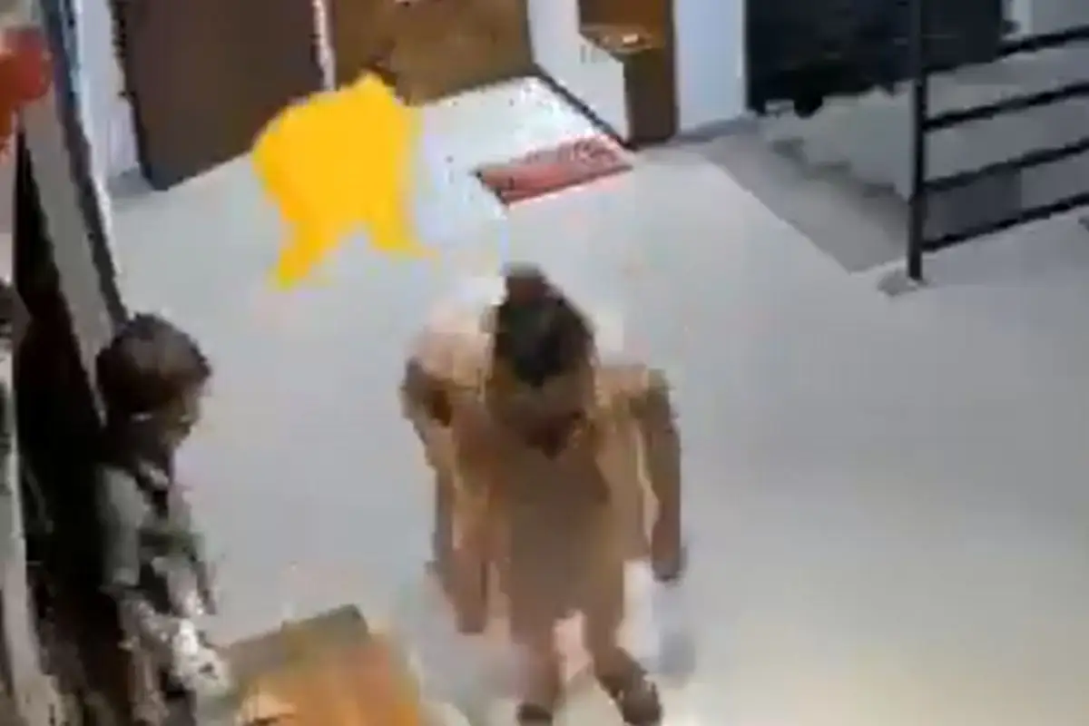 Menor muere al caer desde el piso 12 de un edificio en India 1 Menor cae desde el piso 12 de un edificio en India