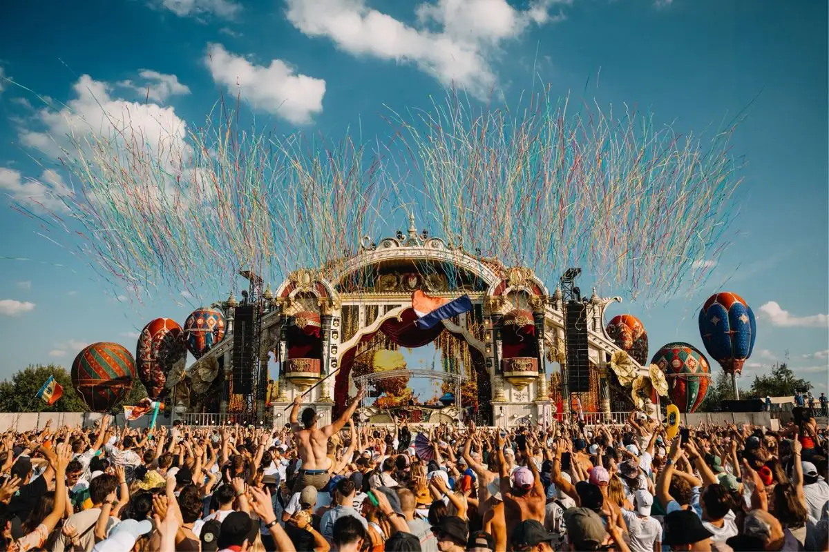 Mujer muere en el primer día del Tomorrowland 2025 1 mujer murió en el Tomorrowland 2025