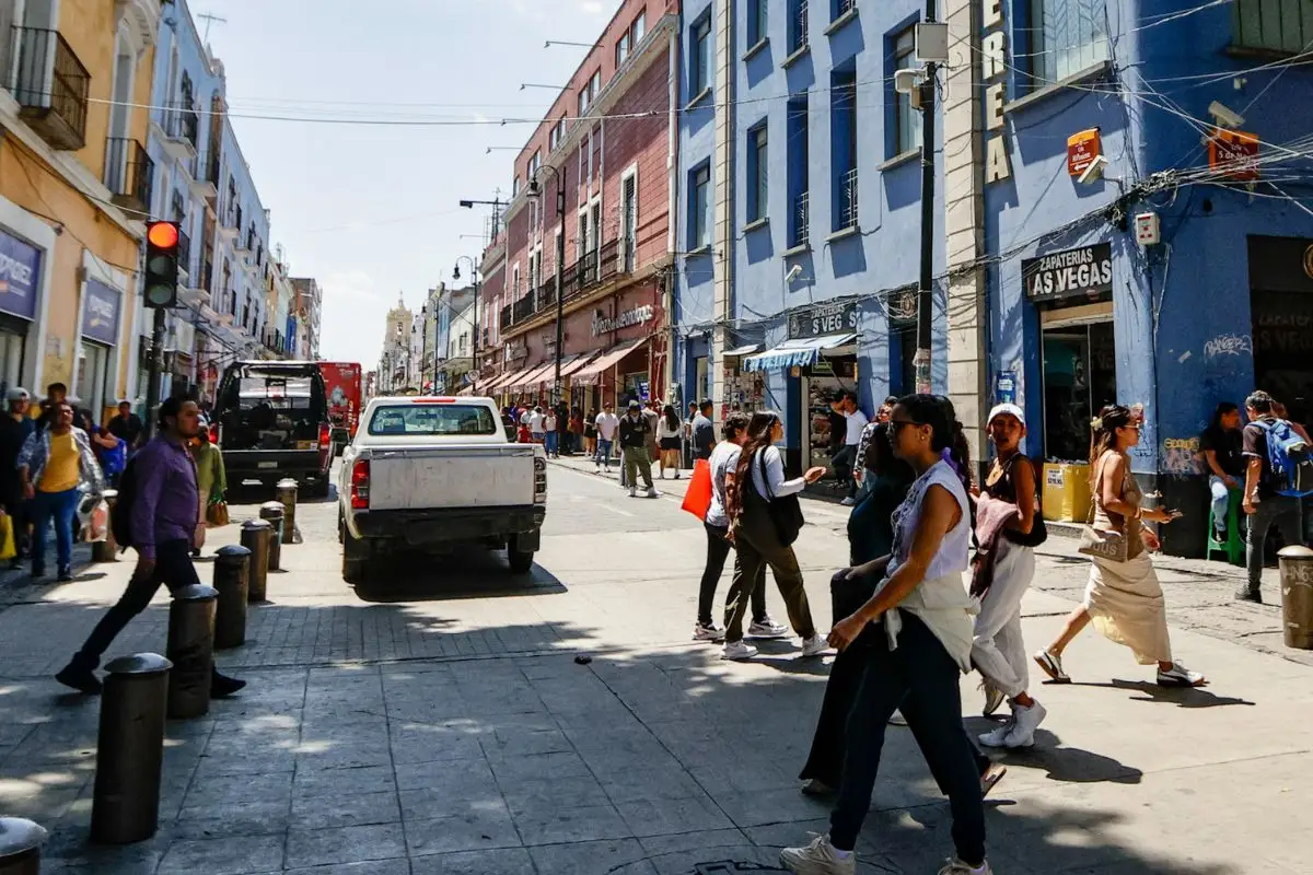 Cierres viales por operativo en el Centro son intermitentes