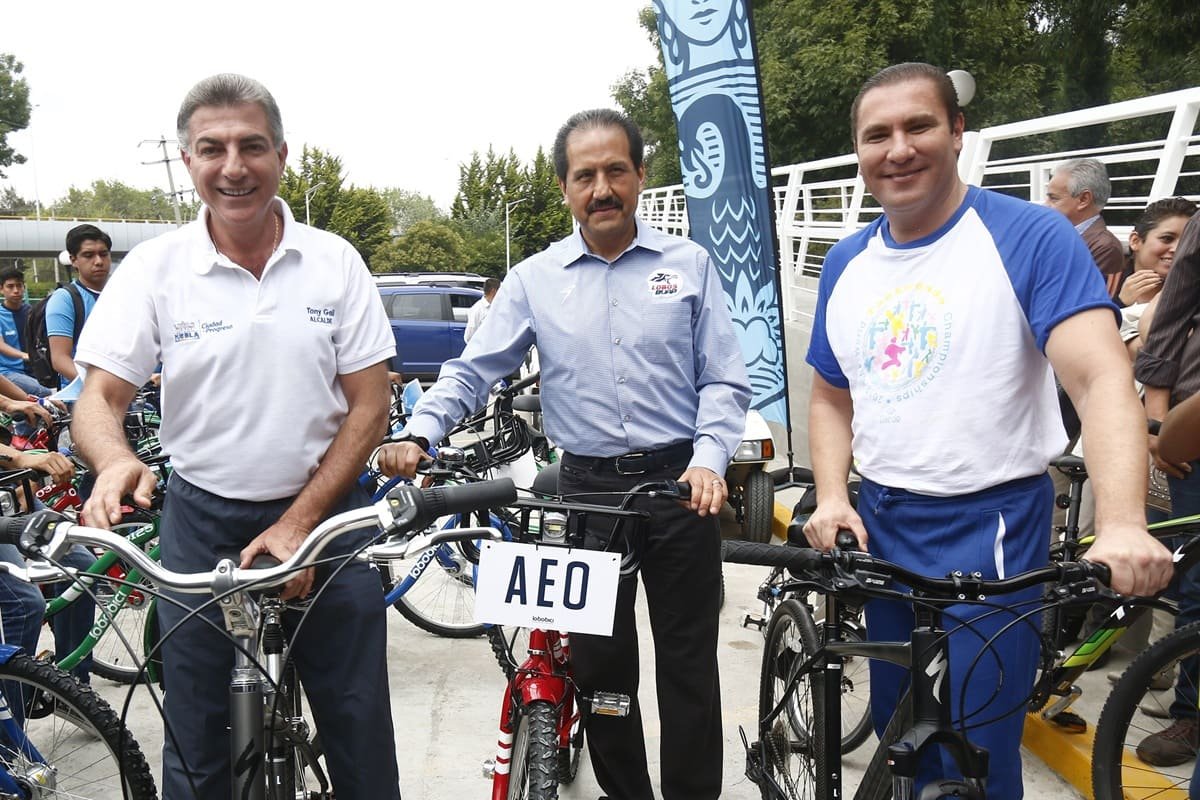 Moreno Valle gastó 637 mdp en 46 km de ciclopistas en Puebla; Armenta invertirá lo mismo en 500 km 3 Moreno Valle gastó 637 mdp en 46 km de ciclopistas en Puebla; Armenta invertirá lo mismo en 500 km