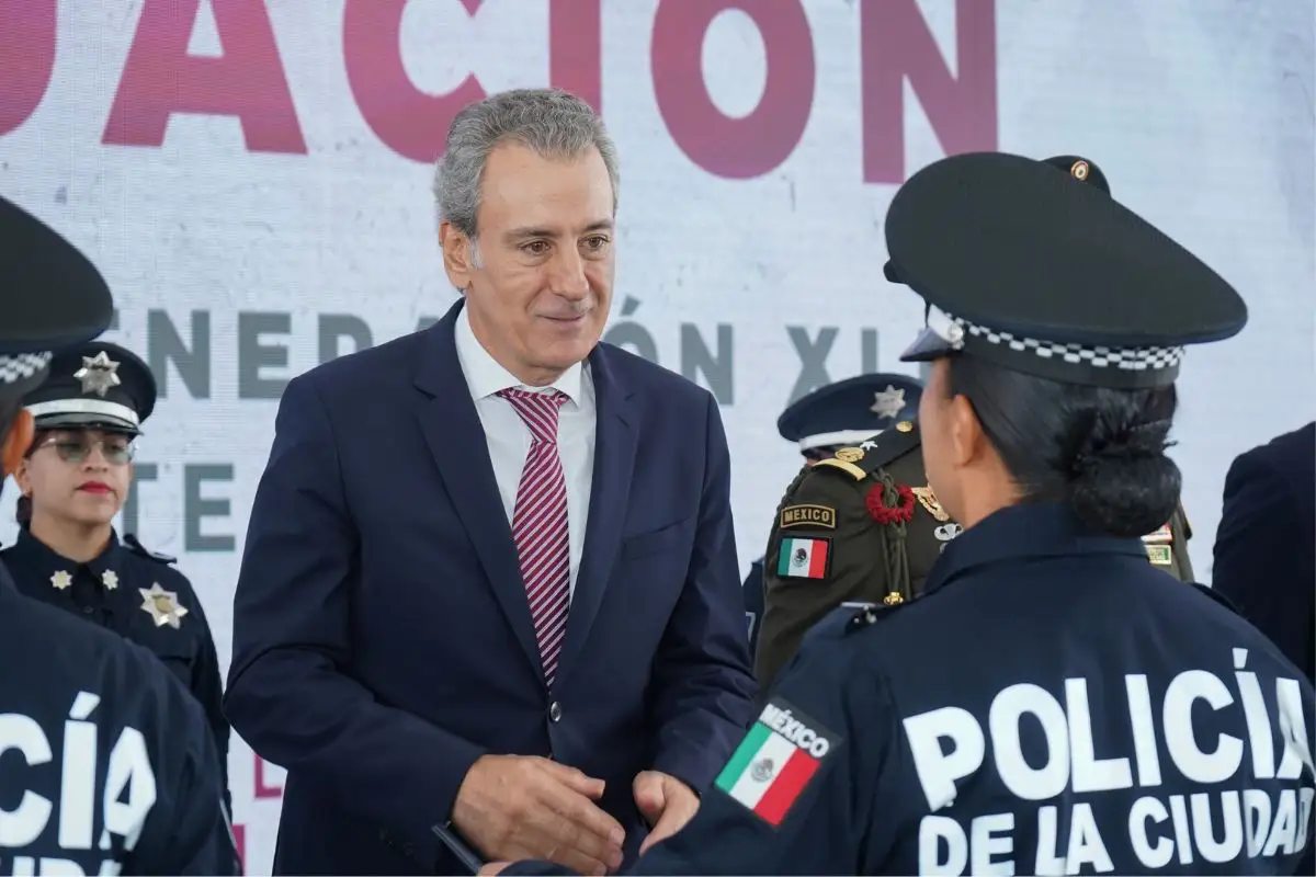 Encabeza Pepe Chedraui graduación cadetes de la Academia de Formación y Profesionalización Policial de la SSC 1 Academia de Formación y Profesionalización Policial