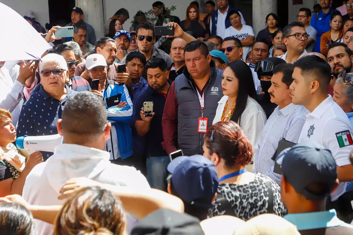 respuesta firme de Tonantzin Fernandez a comerciantes del mercado Cosme del Razo 3