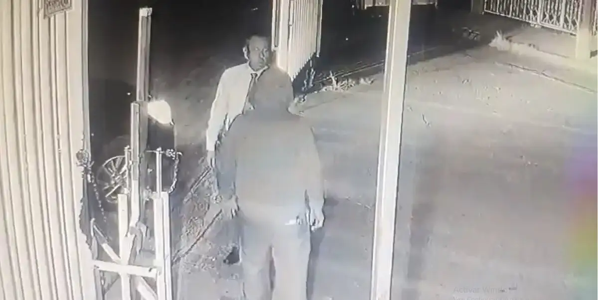 (VIDEO) Taxista golpea a guardia de seguridad en San José Momoxpan, en Cholula 2 taxista golpeó a guardia de seguridad