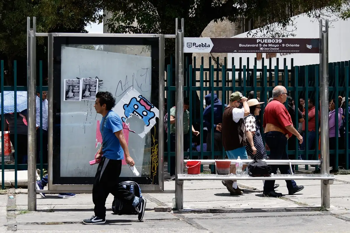 Ayuntamiento de Puebla recibirá 43 mdp por concesión de paraderos: 15 al inicio y 2.8 por año 1 Ayuntamiento de Puebla recibirá 43 mdp por concesión de paraderos