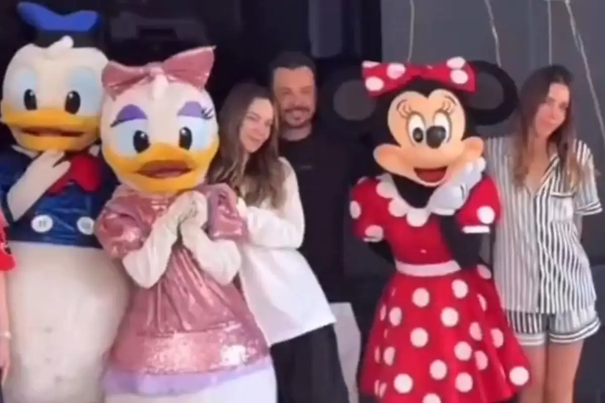 Belinda celebra su cumpleaños junto a García Parra; pide licencia sin goce de sueldo 1 Belinda celebra su cumpleaños junto a García Parra