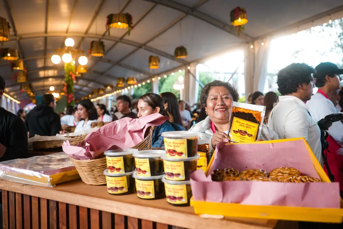 Bety Sánchez inaugura Feria de la Manzana de Zacatlán 2025 Bronco da el primer concierto