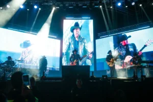 Bety Sánchez inaugura Feria de la Manzana de Zacatlán 2025 Bronco da el primer concierto