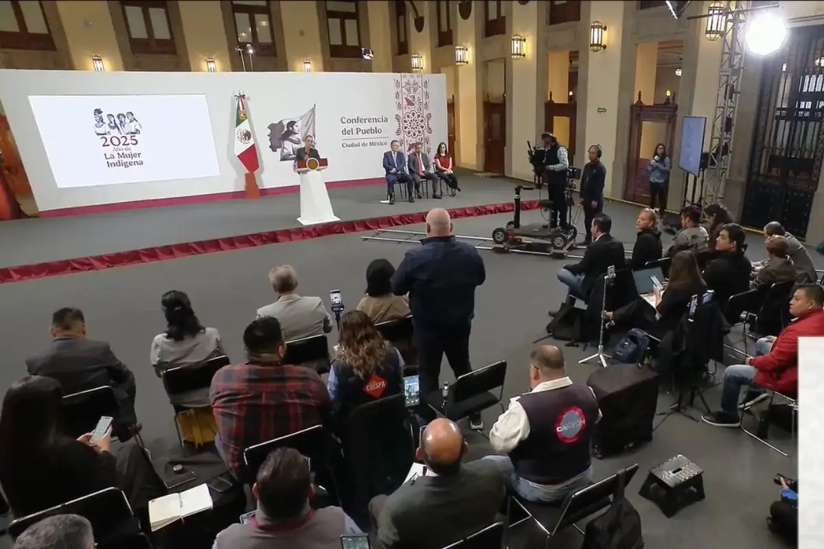 Claudia Sheinbaum pide investigar caso de prestanombres del Club Puebla