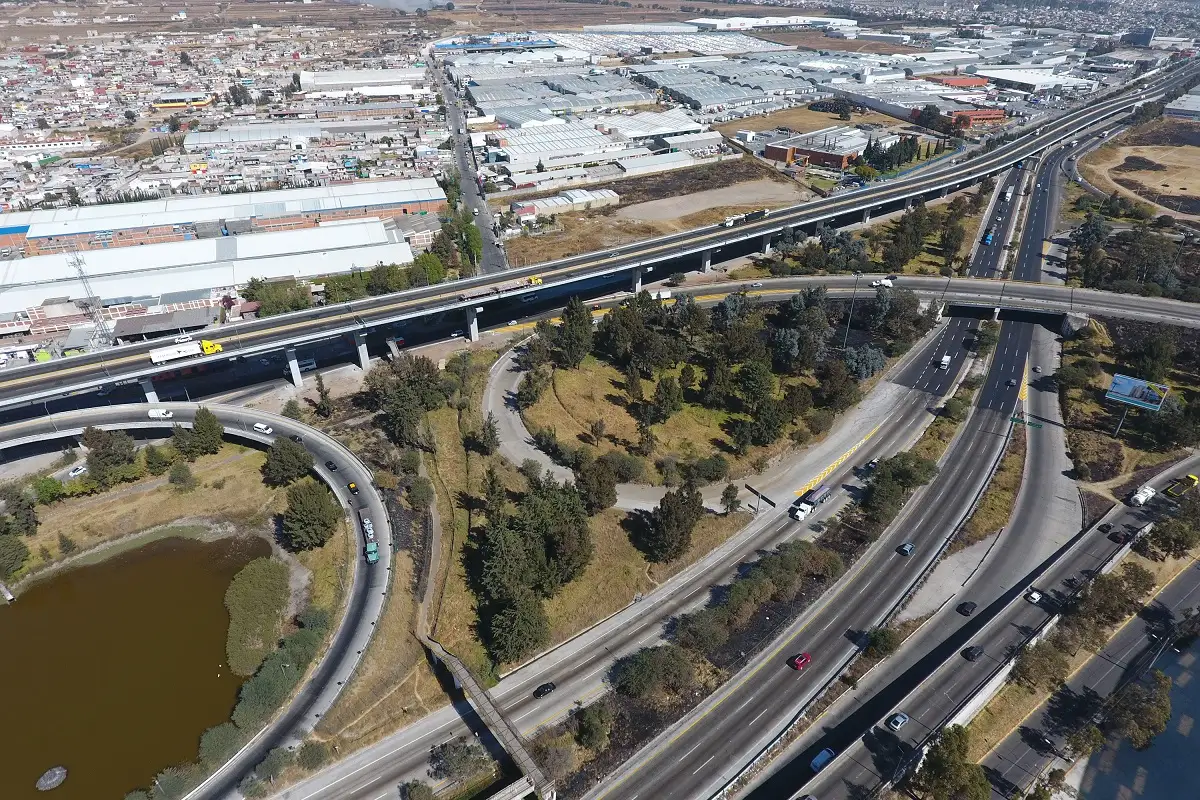 Con módulos de maquinaria, gobierno de Puebla construirá cinco carreteras en 2026
