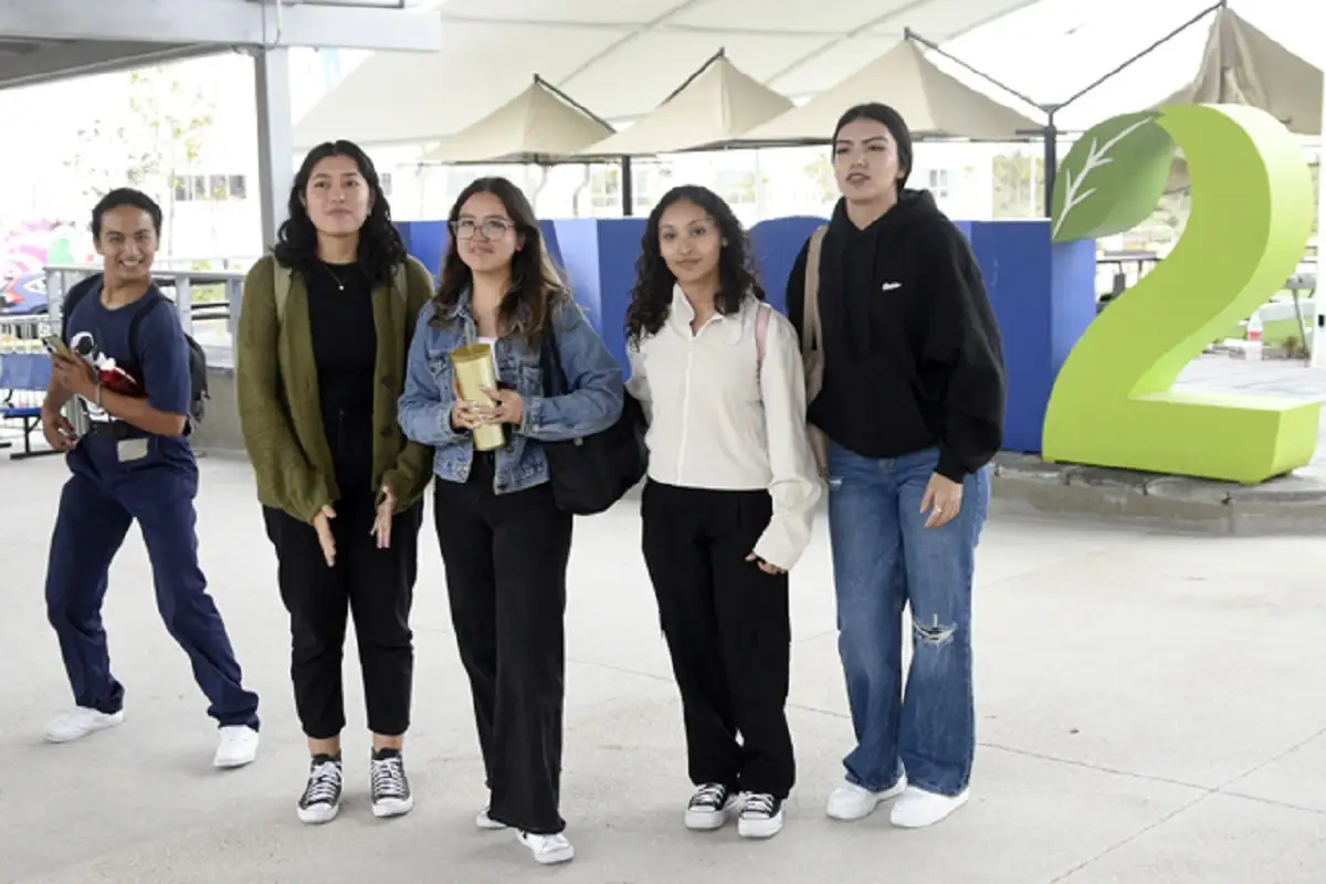 Estudiantes de nuevo ingreso se incorporan a la comunidad BUAP 1 Estudiantes de nuevo ingreso se incorporan a la comunidad BUAP