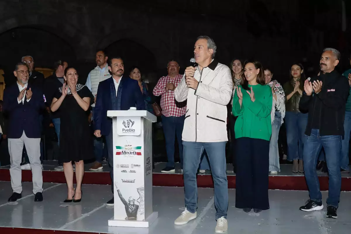 ILUMINACION PUEBLA 15 DE SEPTIEMBRE