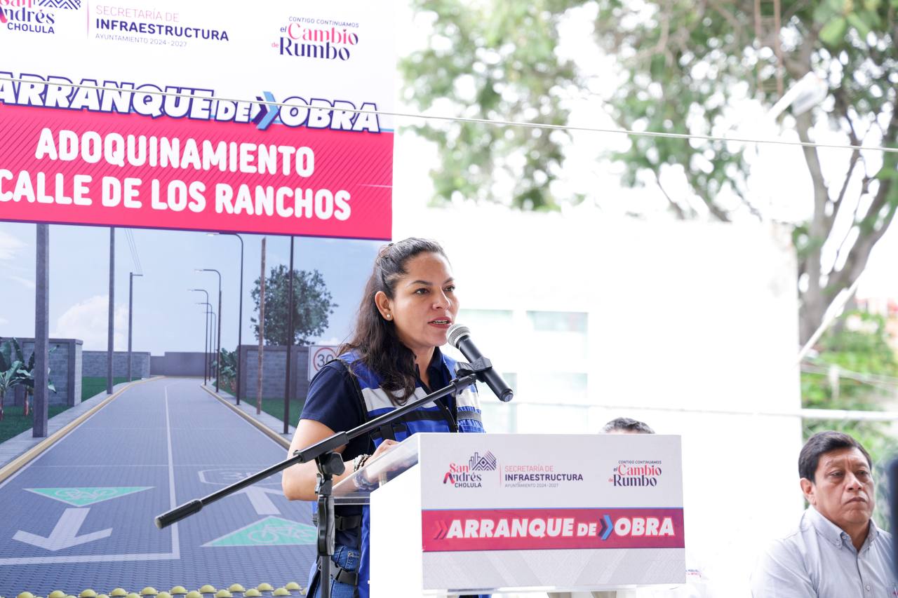 Inicia Lupita Cuautle obra de adoquinamiento en San Bernardino Tlaxcalancingo 1 Imagen de WhatsApp 2025 08 07 a las 15.41.07 16aee210